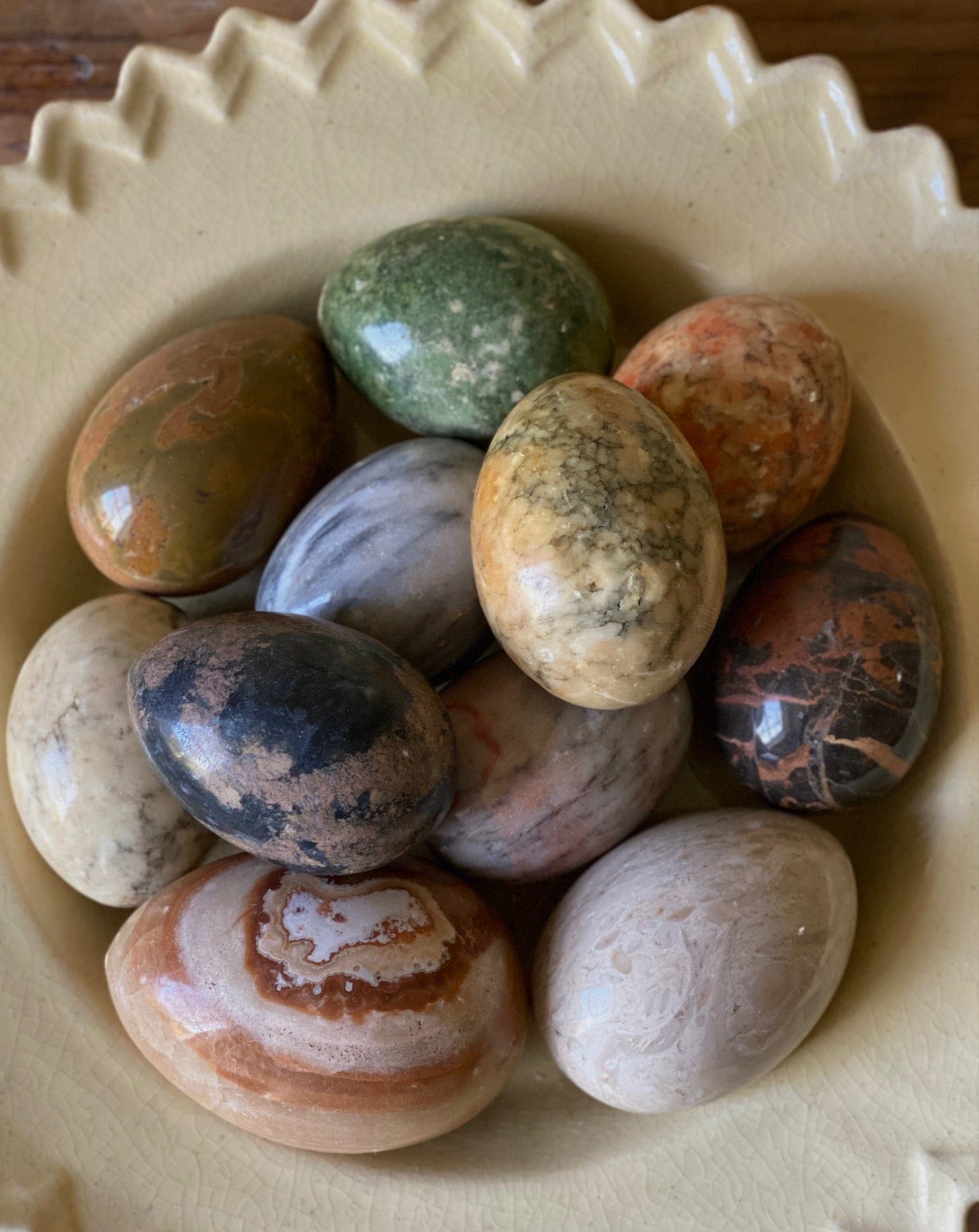 KEPT London Stock A group of eleven hardstone eggs