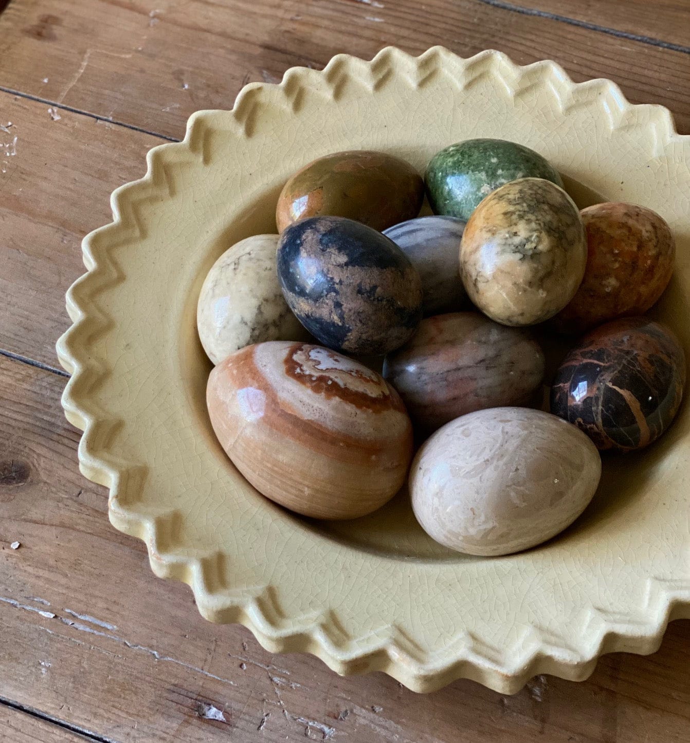 KEPT London Stock A group of eleven hardstone eggs