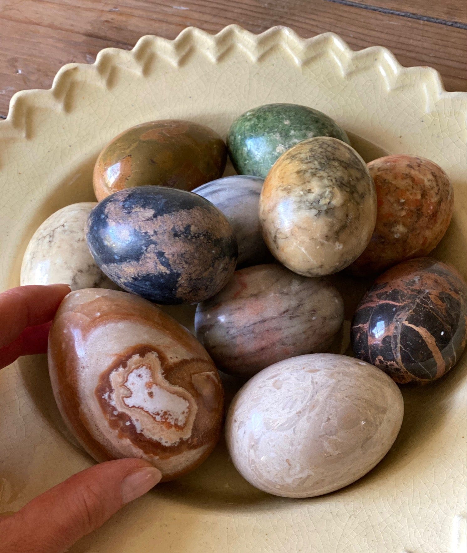 KEPT London Stock A group of eleven hardstone eggs