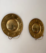 Load image into Gallery viewer, KEPT London Stock A pair of brass round sconces with embossing
