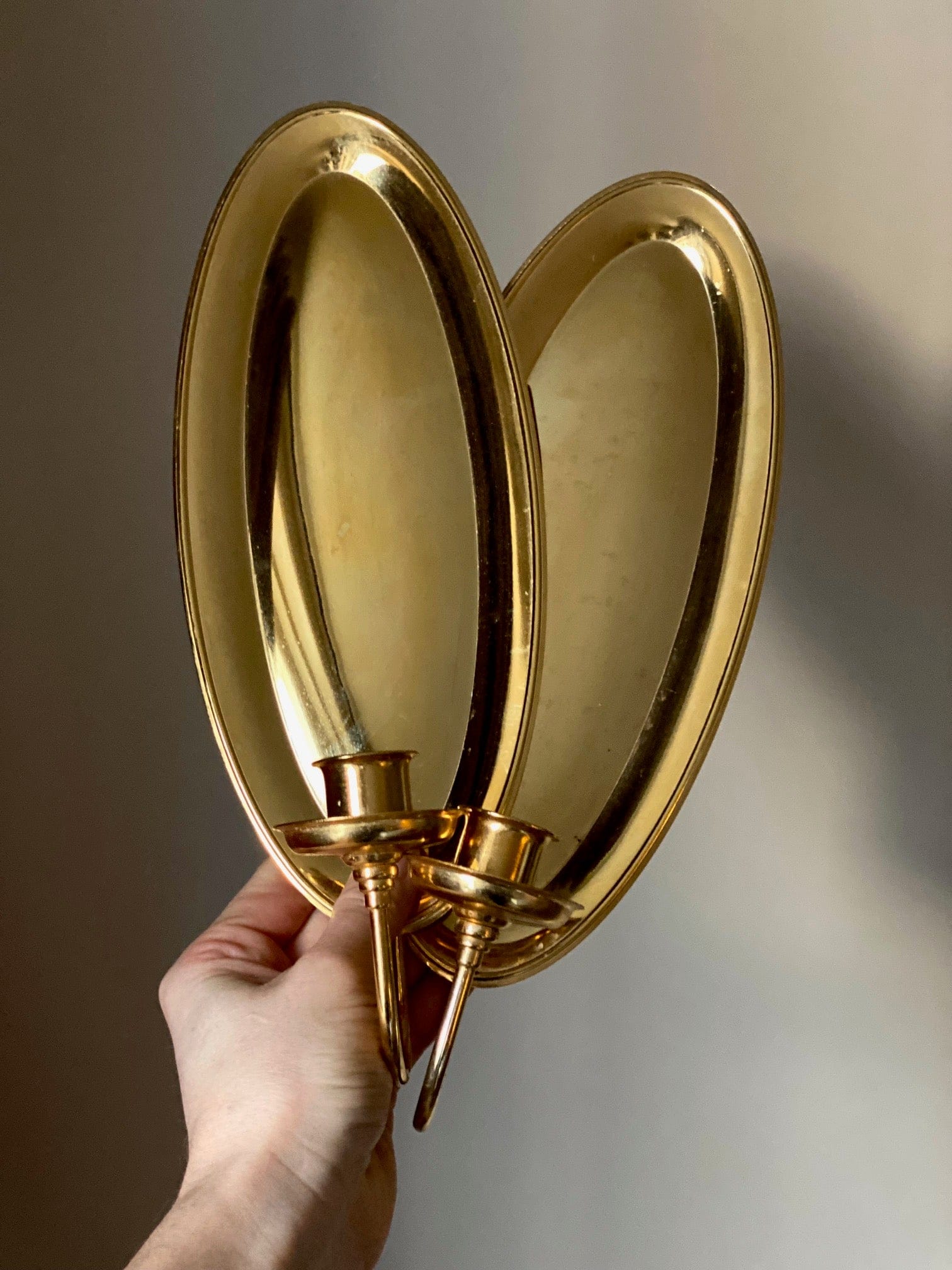 KEPT London Stock A pair of oval wall sconces, Scandia