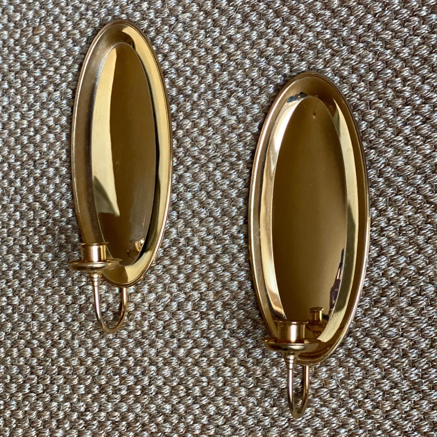 KEPT London Stock A pair of oval wall sconces, Scandia