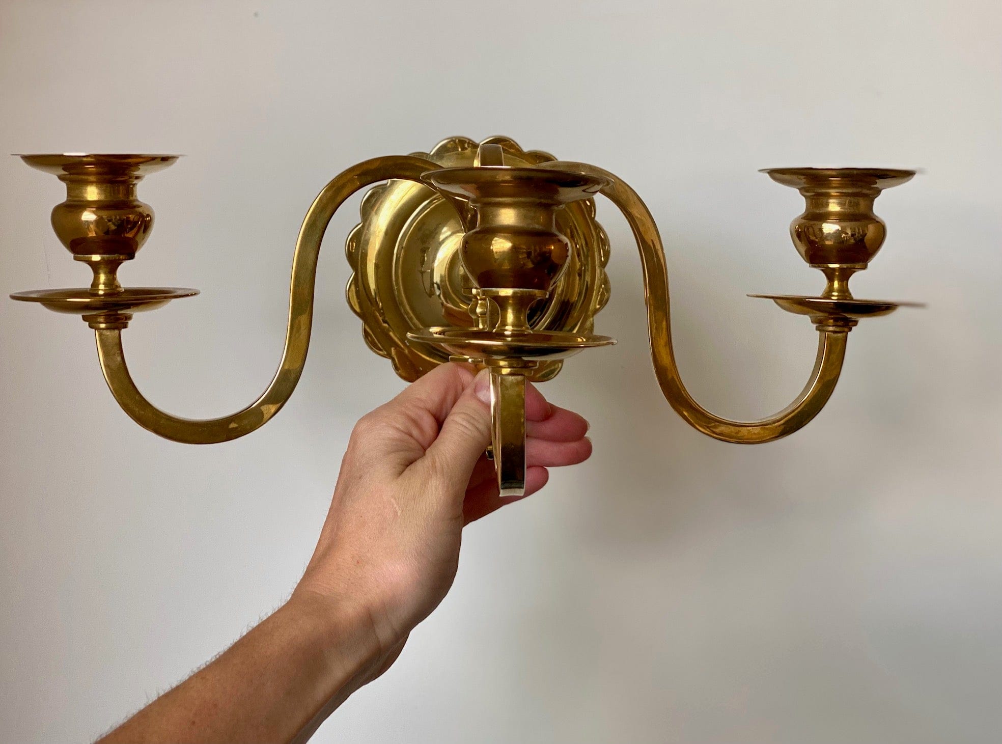 KEPT London Stock A pair of scalloped brass wall sconces