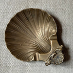 Load image into Gallery viewer, KEPT London Stock Brass dish scallop shell
