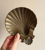 Load image into Gallery viewer, KEPT London Stock Brass dish scallop shell
