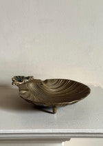Load image into Gallery viewer, KEPT London Stock Brass dish scallop shell
