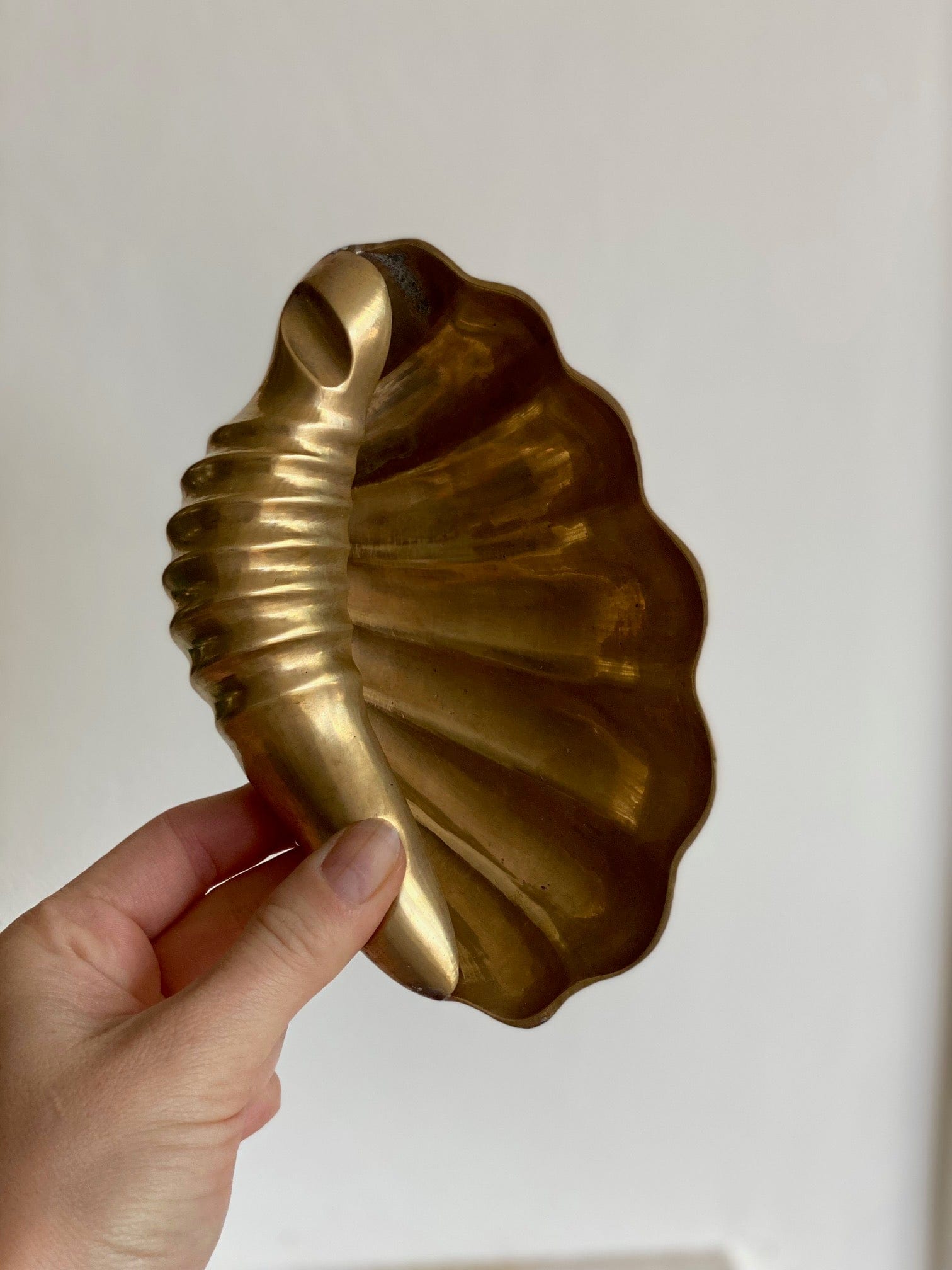 KEPT London Stock Brass shell shape dish