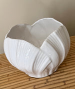 Load image into Gallery viewer, KEPT London Stock Ceramic shell planter
