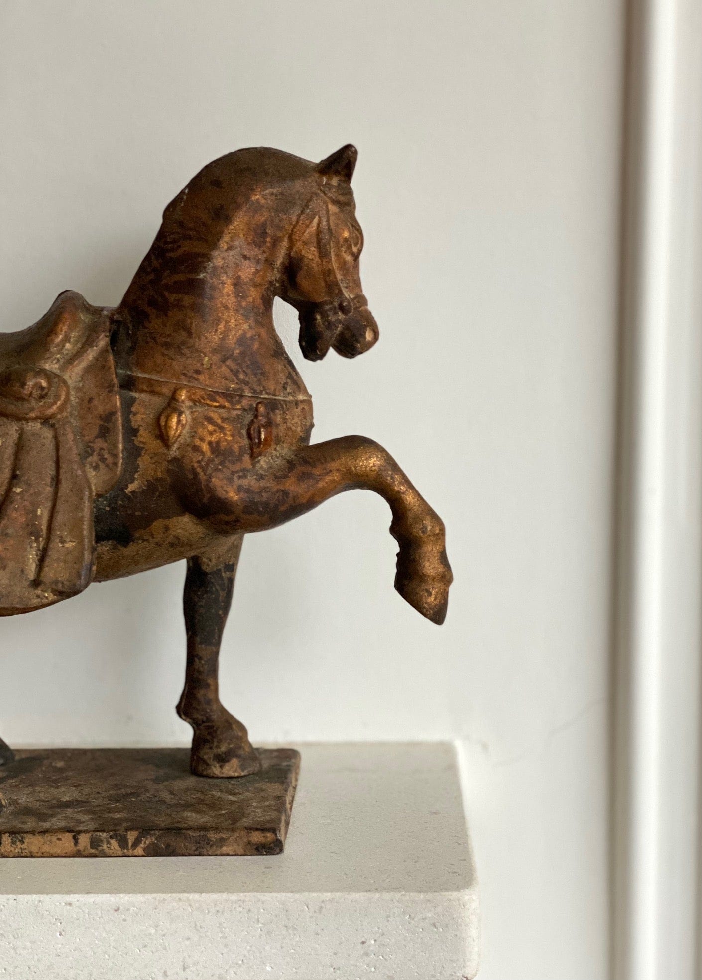 KEPT London Stock Decorative horse statue