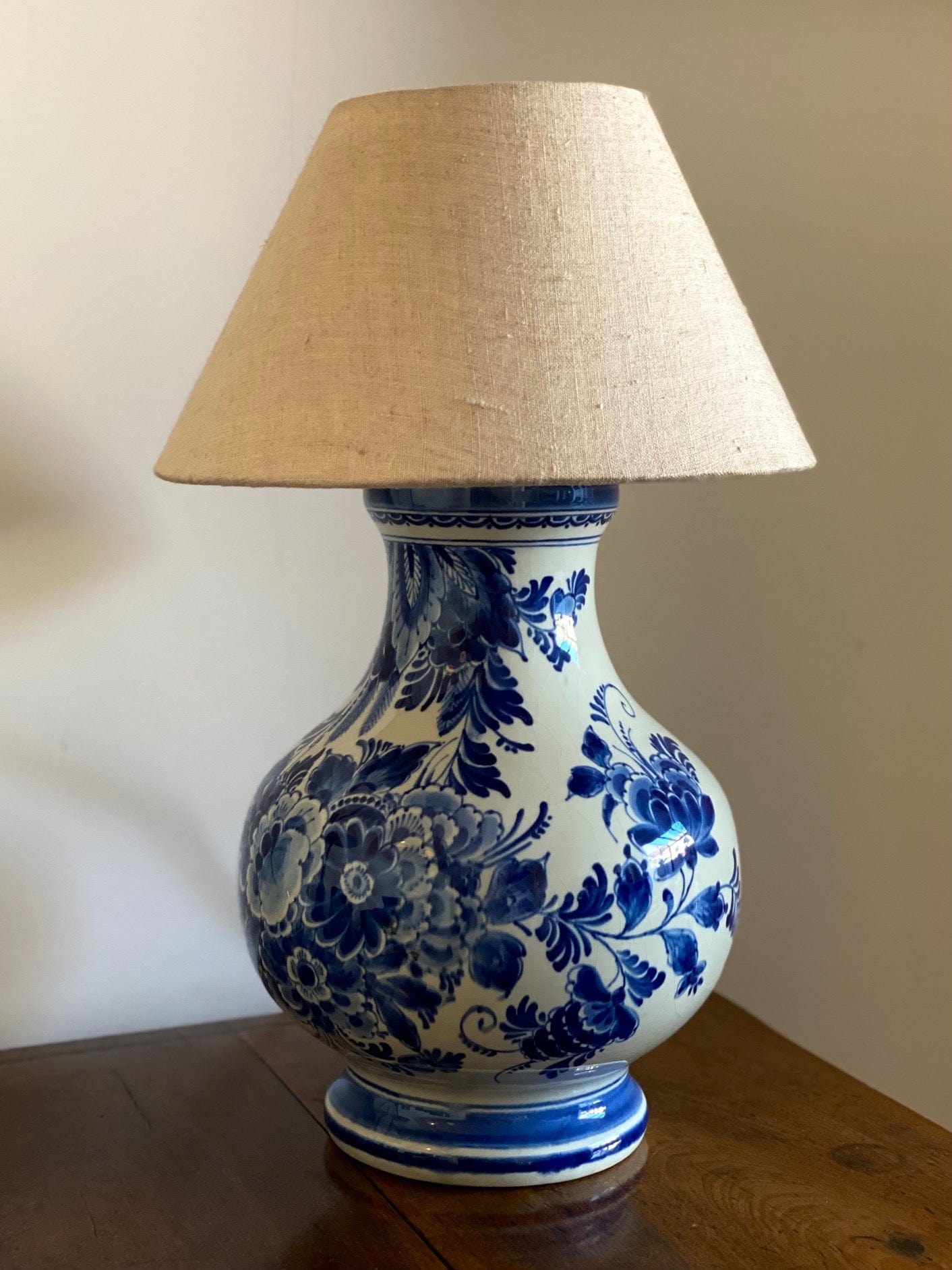 KEPT London Stock Delft ceramic table lamp