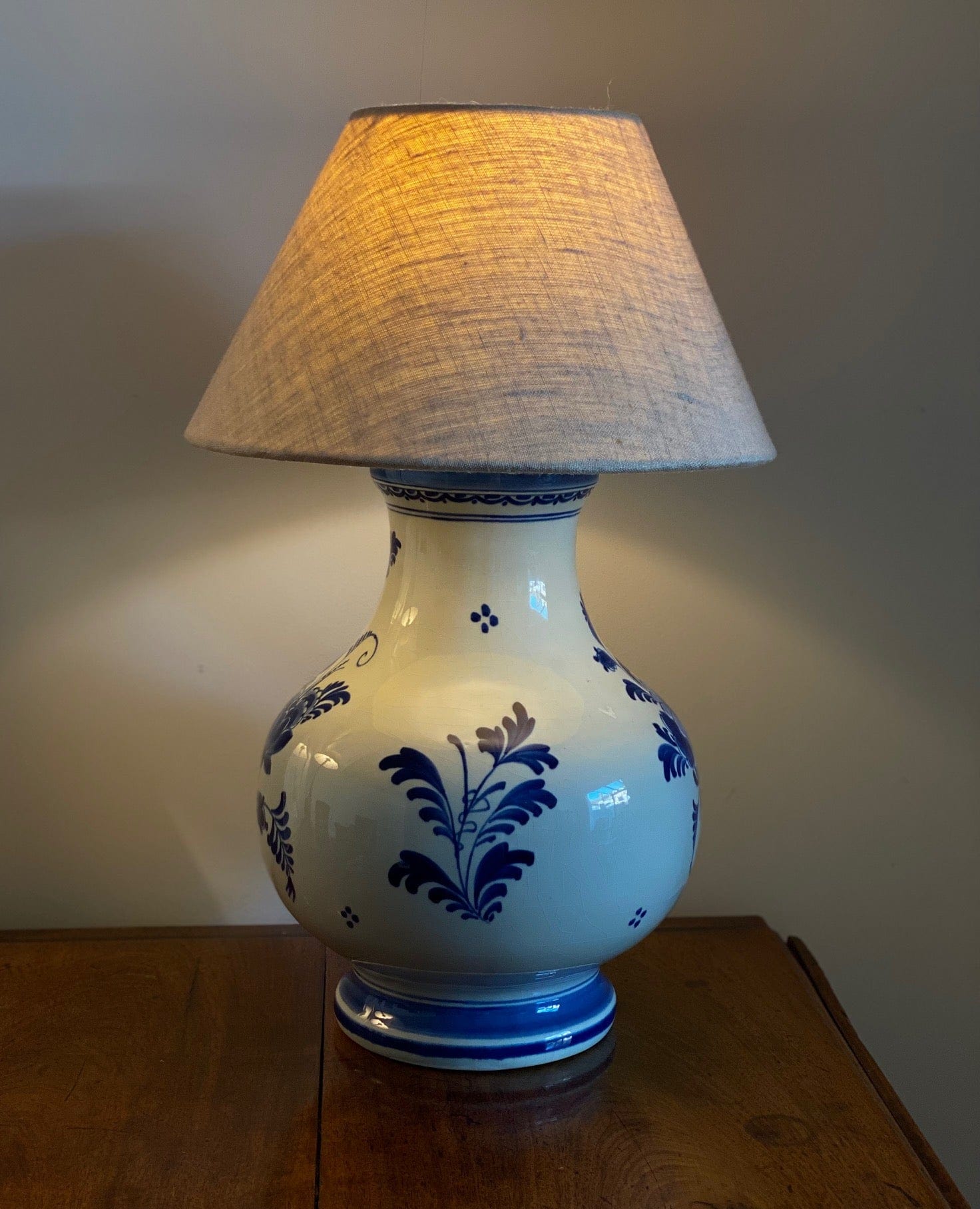 KEPT London Stock Delft ceramic table lamp