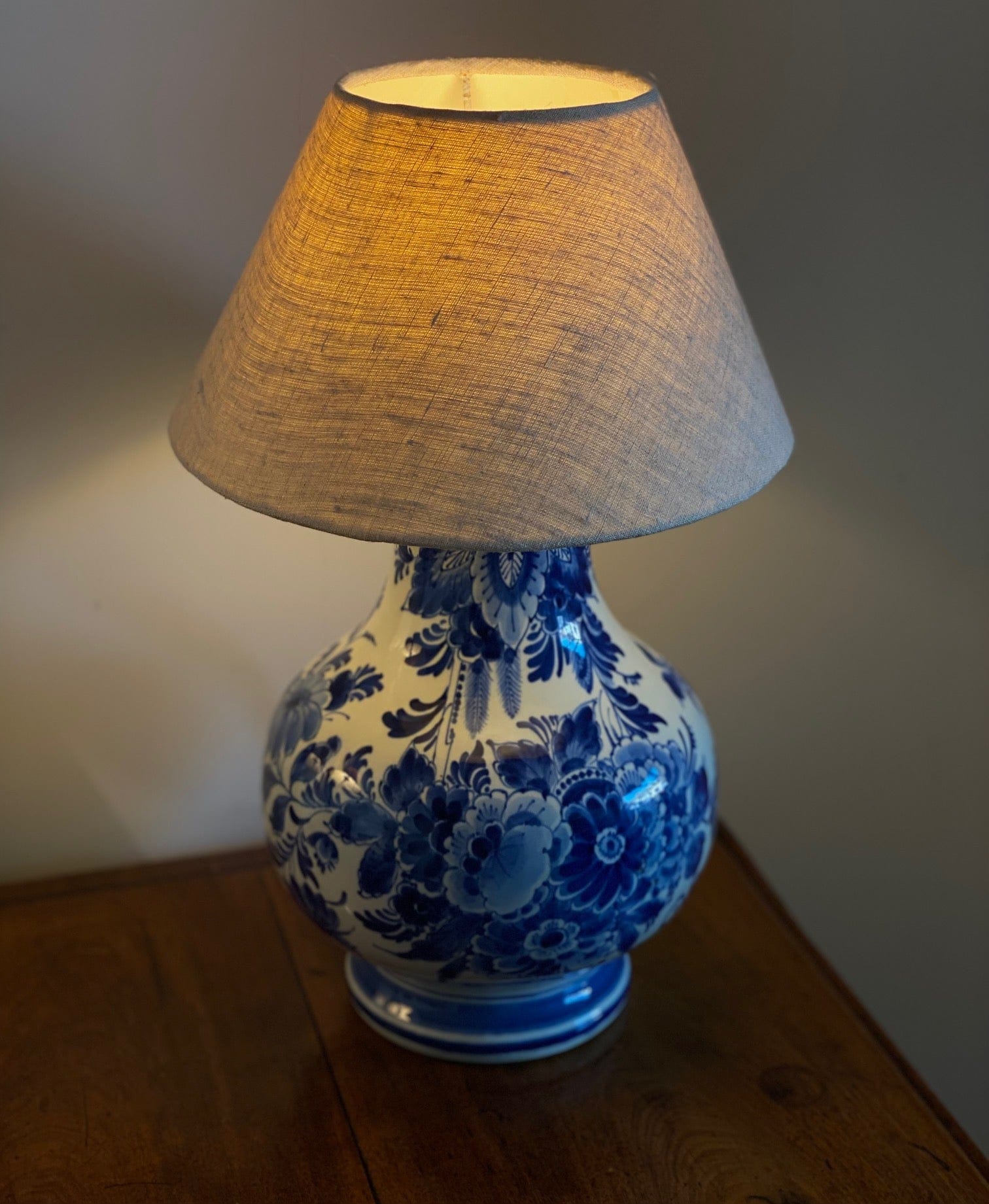 KEPT London Stock Delft ceramic table lamp