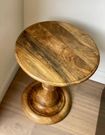 Load image into Gallery viewer, KEPT London Stock Heavy round oak table
