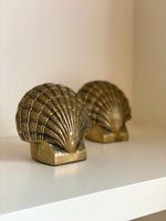 Load image into Gallery viewer, KEPT London Heavy shell brass bookends
