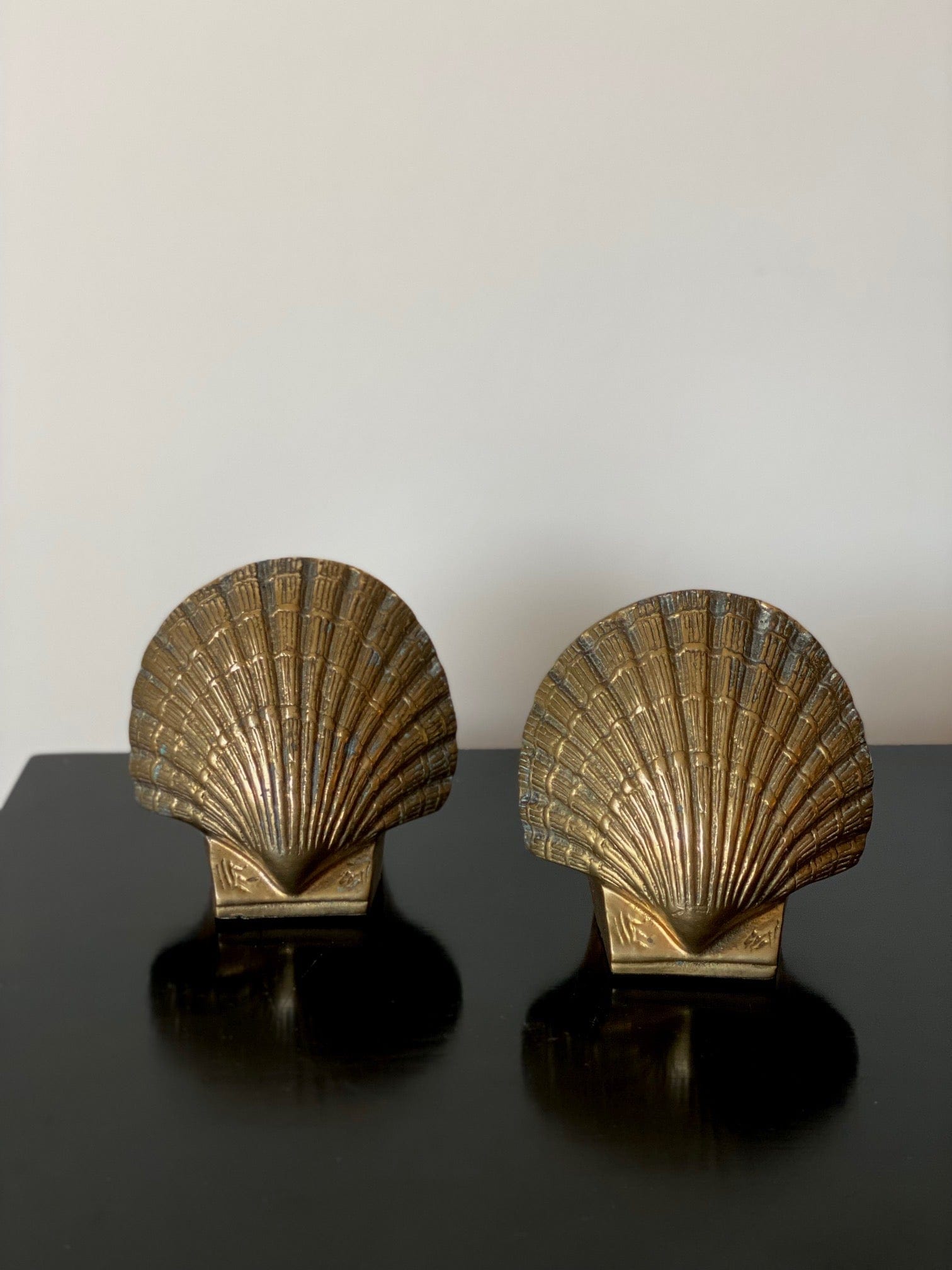 KEPT London Stock Heavy shell shaped bookends