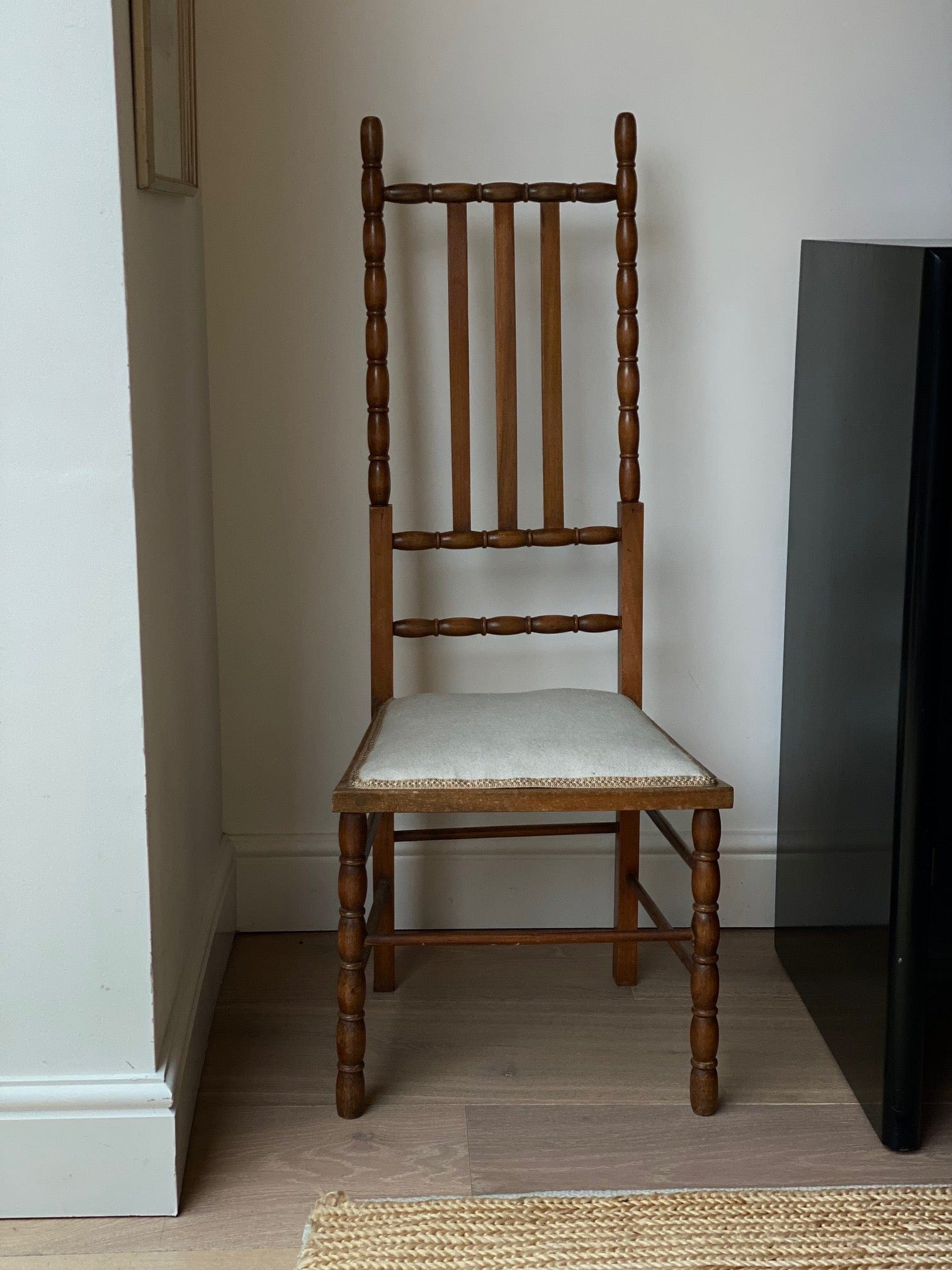 KEPT London Stock High spindle bobbin turned chair