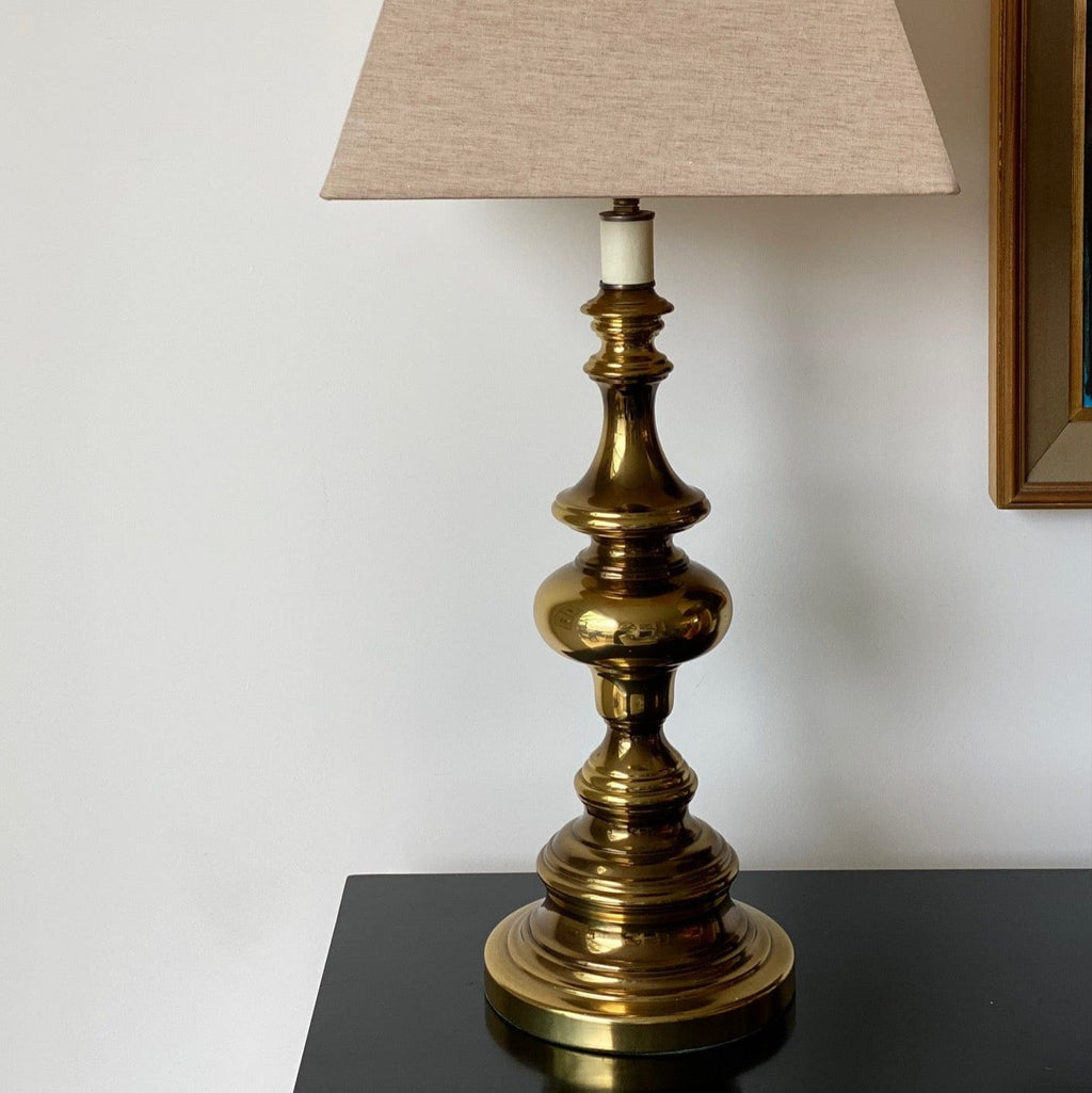 KEPT London Large brass shaped table lamp