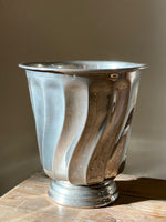 Load image into Gallery viewer, KEPT London Stock Metal planter with wave design
