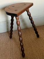 Load image into Gallery viewer, KEPT London Milking stool on tripod bobbin legs
