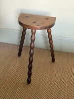 Load image into Gallery viewer, KEPT London Milking stool on tripod bobbin legs
