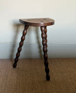 Load image into Gallery viewer, KEPT London Milking stool on tripod bobbin legs
