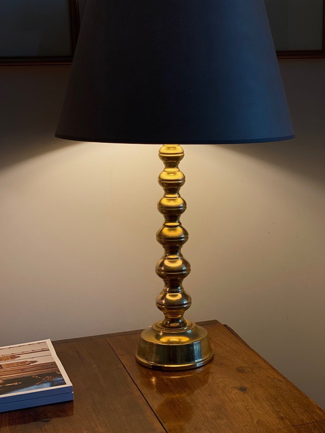 KEPT London Pair of brass bobbin table lamps