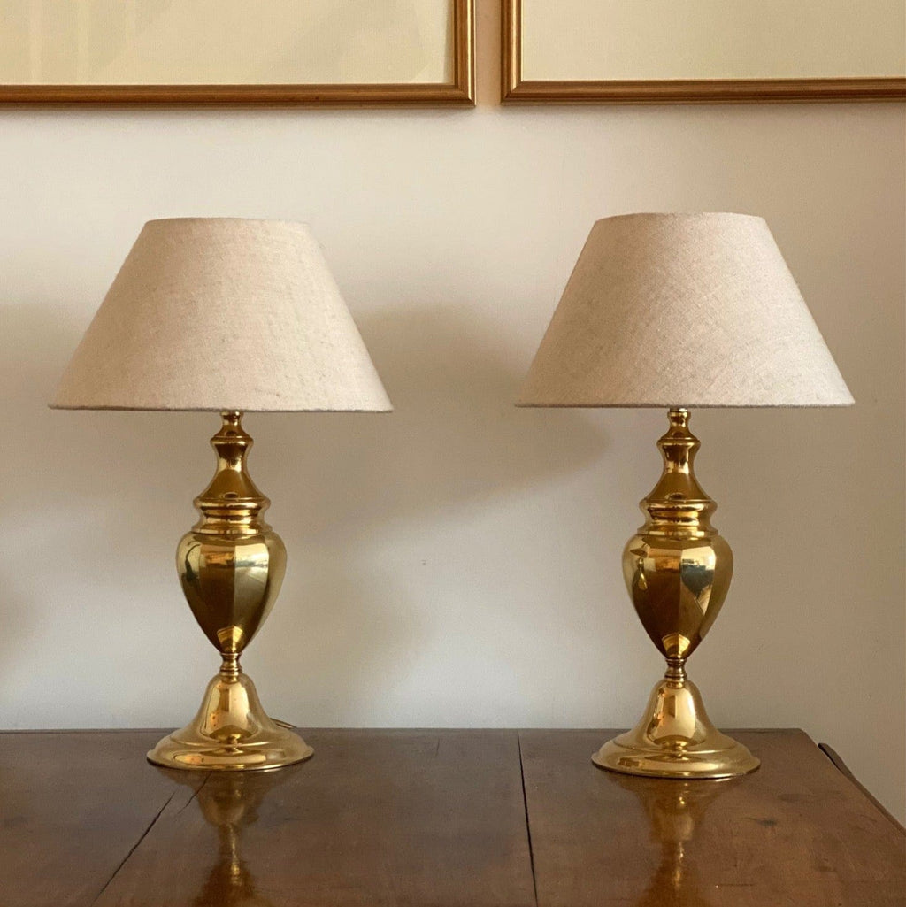 KEPT London Pair of brass curved table lamps