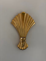 Load image into Gallery viewer, KEPT London Stock Pair of giltwood fan wall sconces
