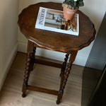 Load image into Gallery viewer, KEPT London Stock Round oak table with wavy edge
