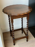 Load image into Gallery viewer, KEPT London Stock Round oak table with wavy edge
