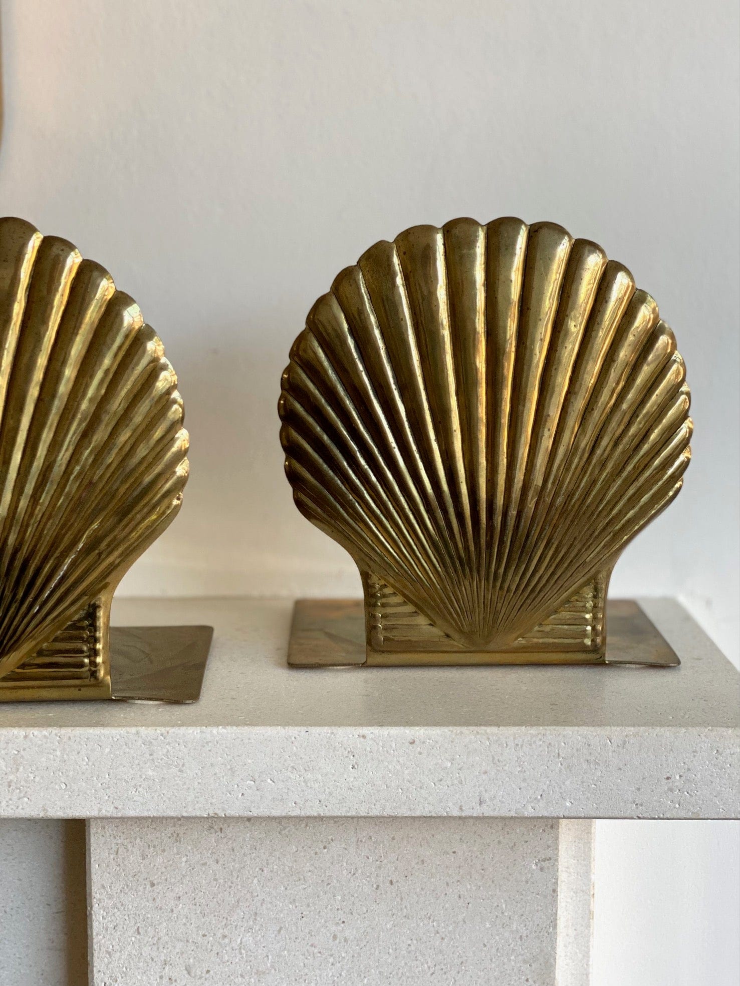 KEPT London Stock Scallop shell brass bookends