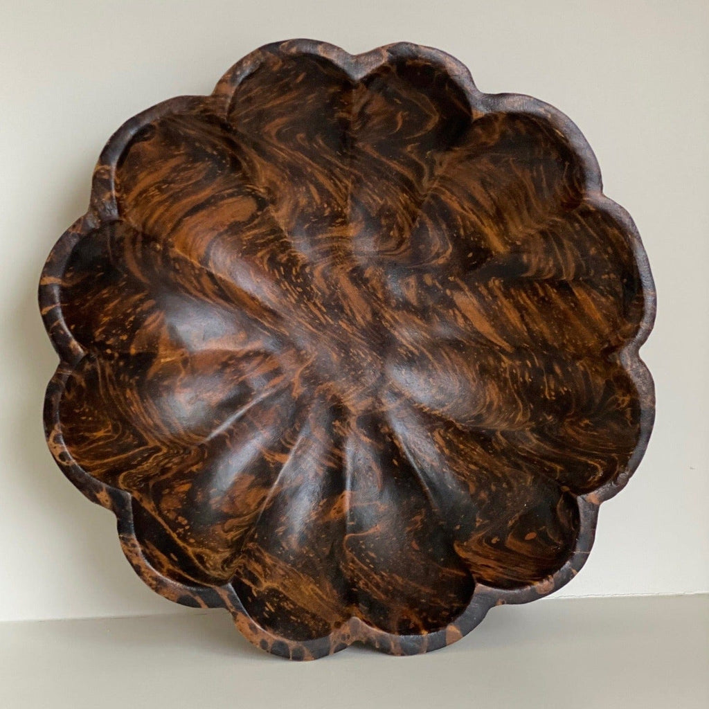 KEPT London Scalloped wooden fruit bowl