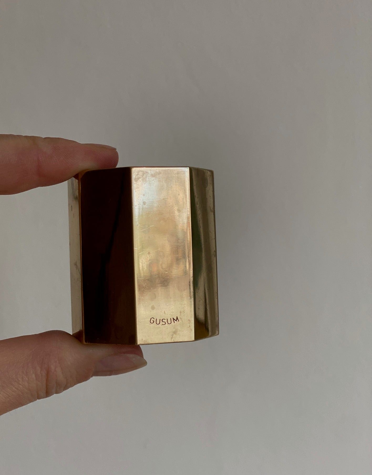 KEPT London Stock Three brass tealight holders, Gusum