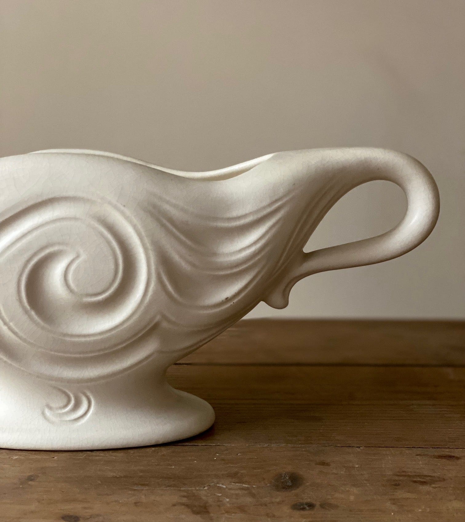 KEPT London Stock Wave mantle vase