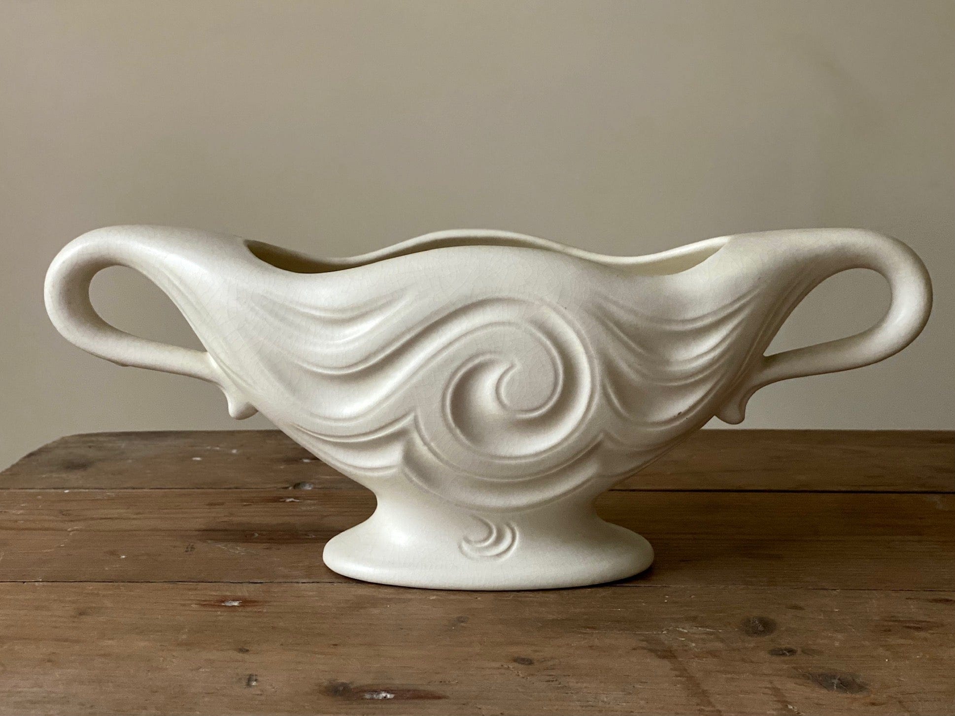 KEPT London Stock Wave mantle vase