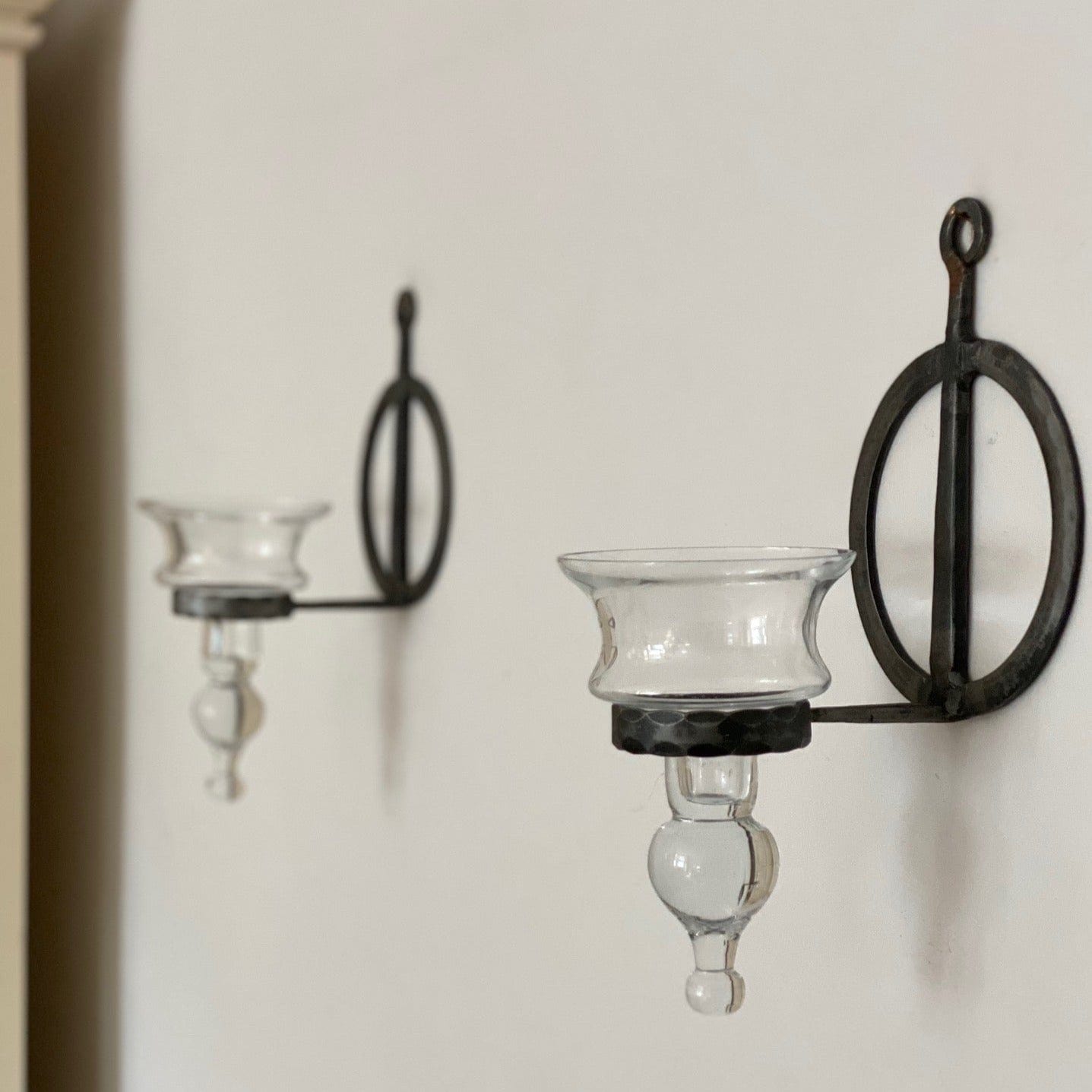 KEPT London Metal wall sconces with glass holders