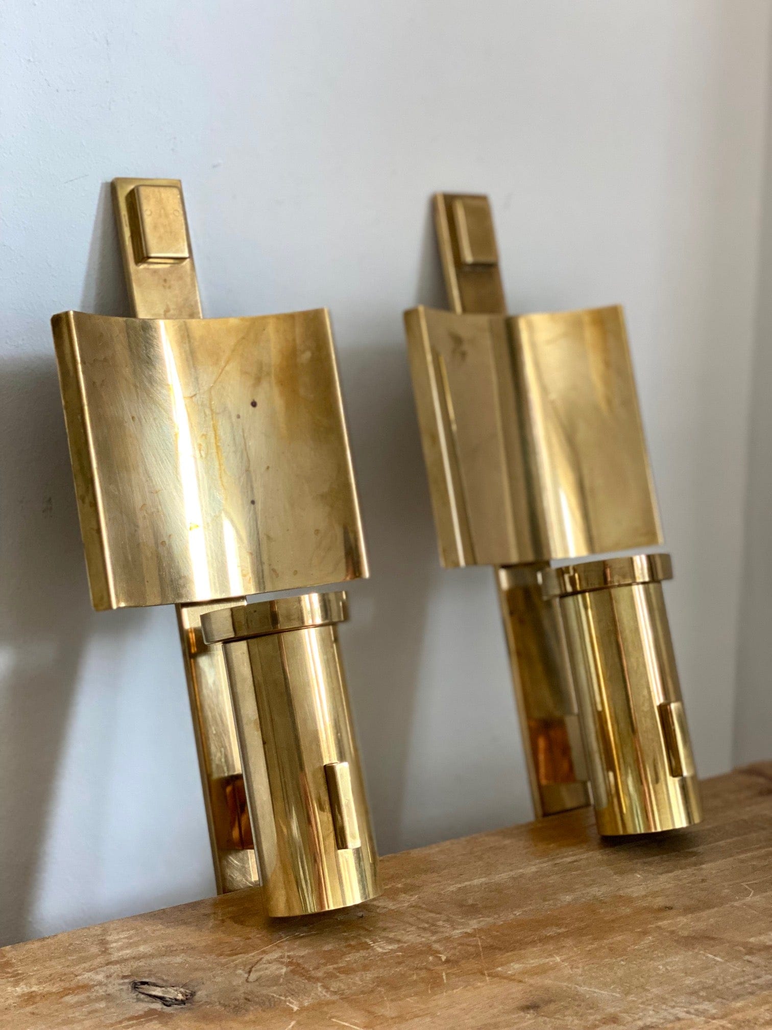 KEPT London Pair of structural brass wall sconces