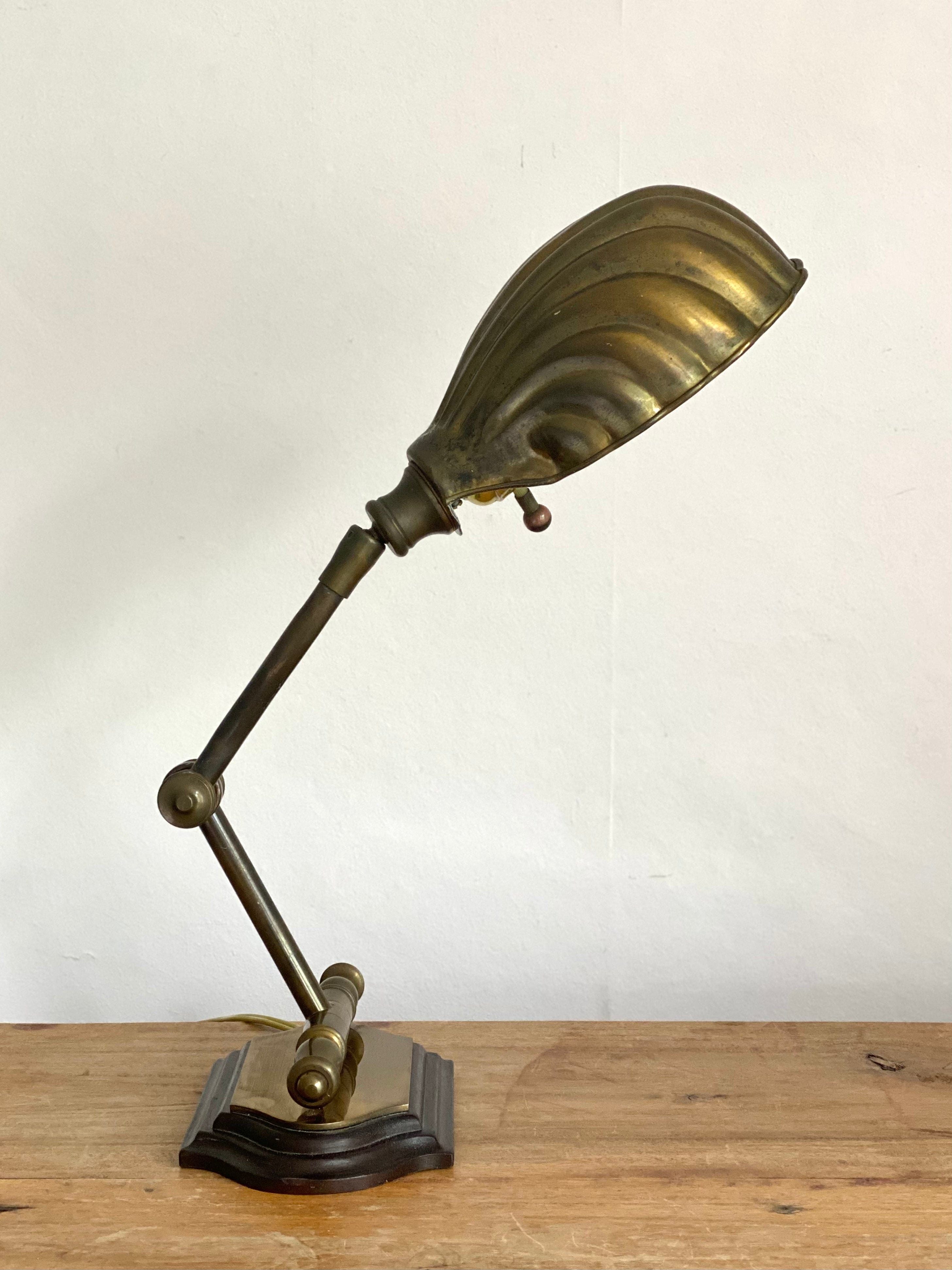 Kept London Stock *Shell adjustable brass lamp